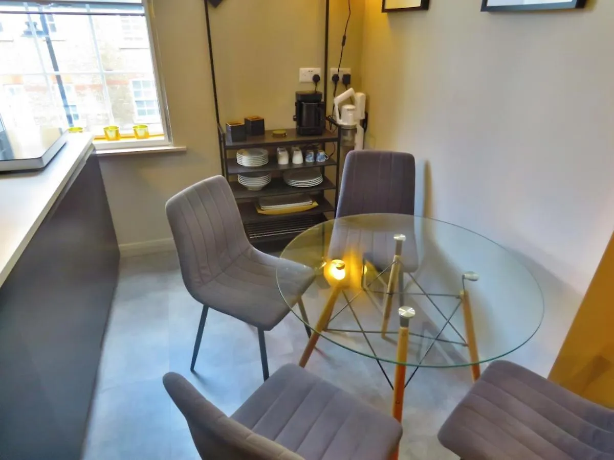 Central London Spitalfields Apartment
